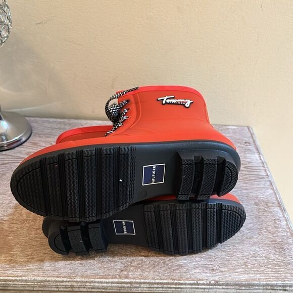 Tommy Hilfiger Tamar Rain Boots- Medium Red- Size 6M - NIB - Picture 6 of 7